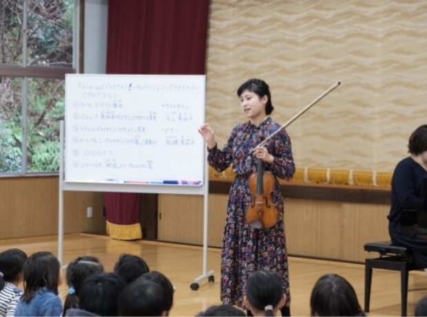 石上真由子