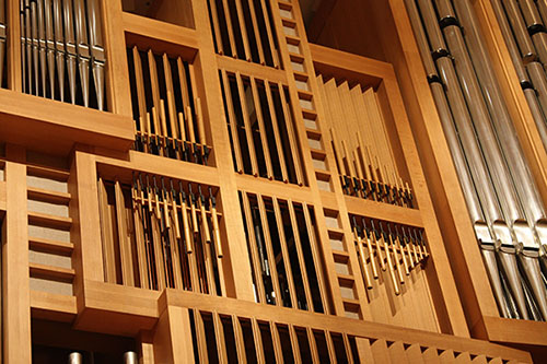 Pipe organ